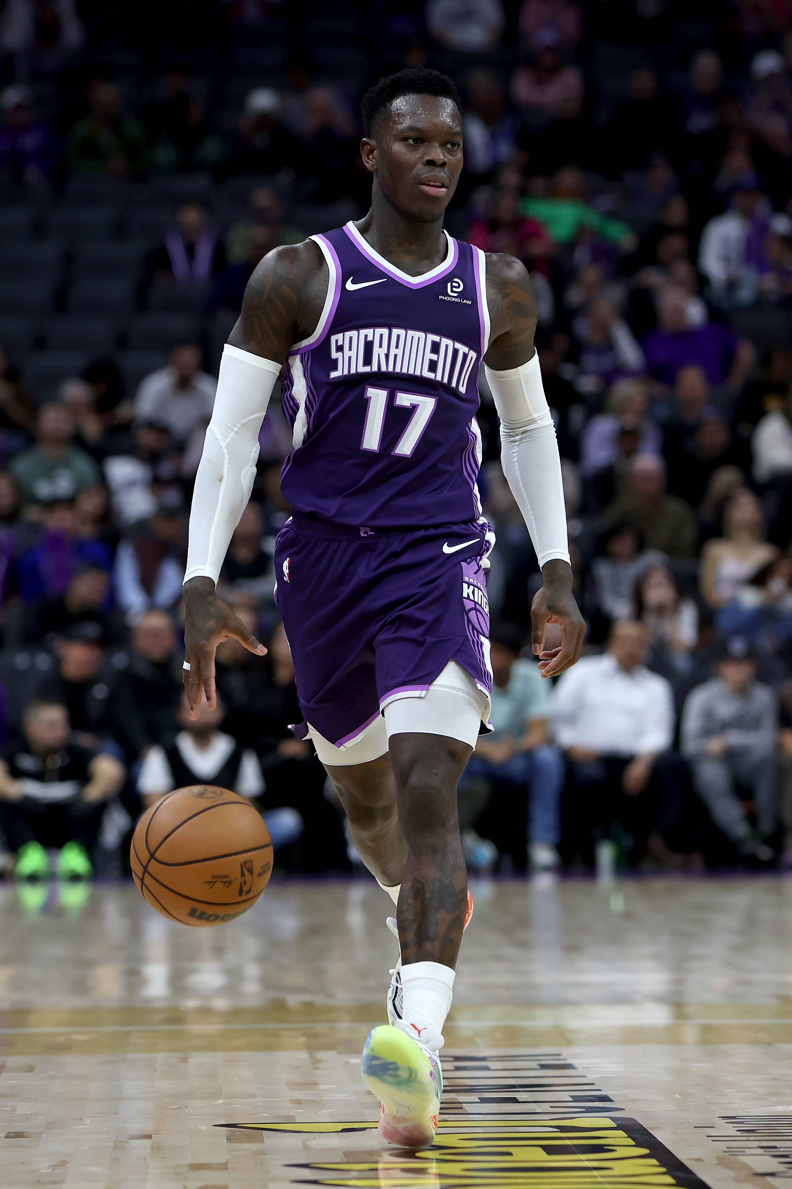 关于转折点尼斯强势反弹，NBA常规赛赛前攻防权衡，气氛紧张，训练强度明显提升的信息