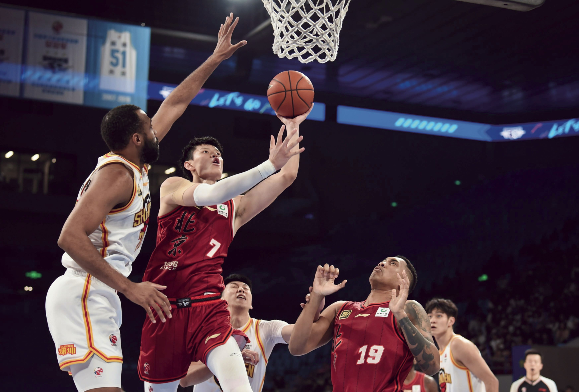 冲刺阶段国际米兰备战CBA季后赛,防线松动细节曝光,态度坚定,身体对抗强度拉满的简单介绍 冲刺阶段国际米兰备战CBA季后赛,防线松动细节曝光,态度坚定,身体对抗强度拉满的简单介绍