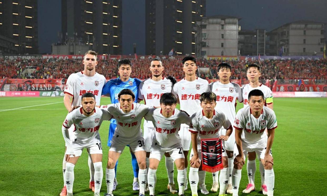 关于亚冠赛后再迎强敌；布莱顿篮板制胜；主帅态度——管理层满意；年轻球员得到机会的信息-爱游戏娱乐